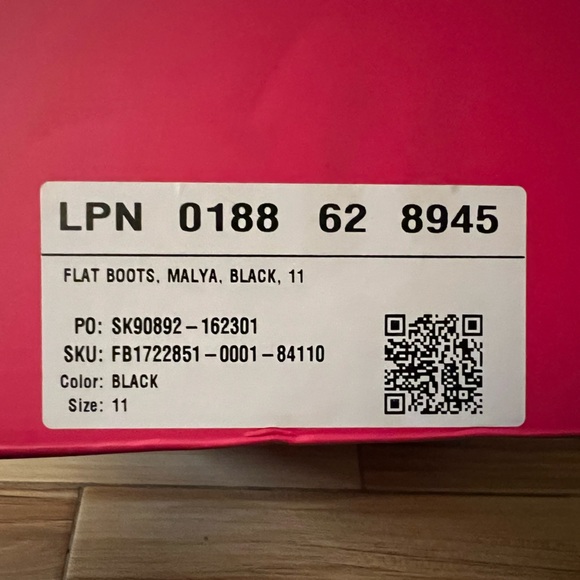 NWT Shoe Dazzle Above the Knee, Lace-Up Boots - Picture 5 of 7